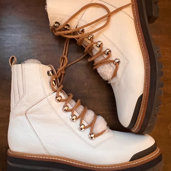 BRAND NEW Marc Fisher Izzie Leather Boot - Picture 5 of 6